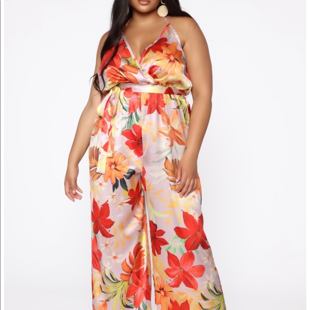 FN natural beauty floral jumpsuit-new never worn
